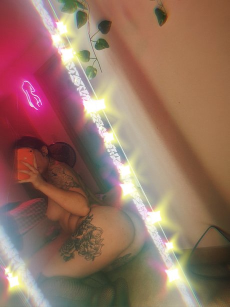 Nacktes geleaktes OnlyFans-Foto von Emily Snyder