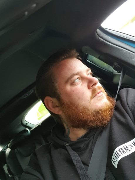 Naken läckt OnlyFans-bild av The Chunk