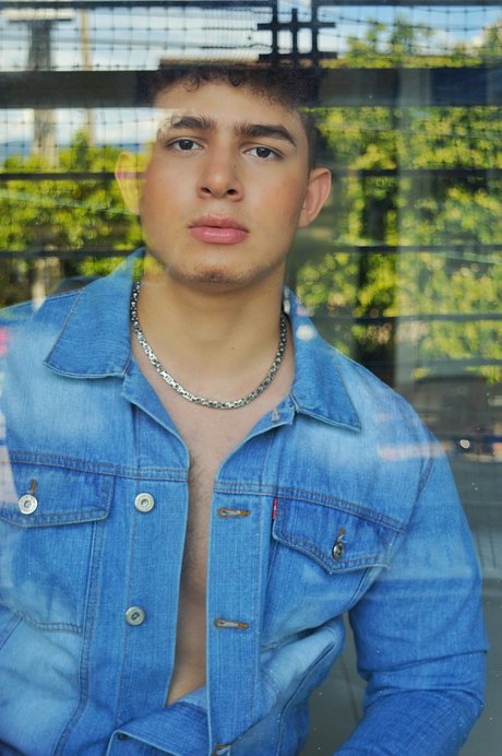 Naken läckt OnlyFans-bild av Yosber Ortega