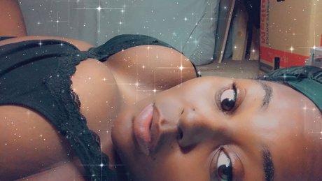 Naken läckt OnlyFans-bild av Thashedevil666