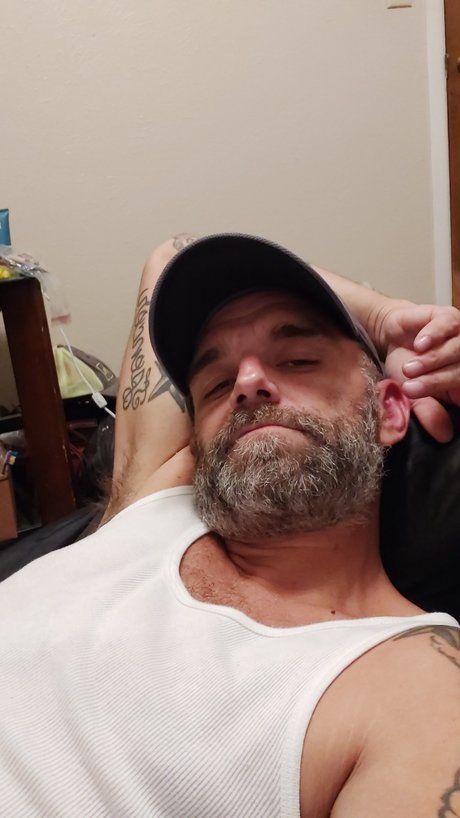 Naken läckt OnlyFans-bild av Travis Shay Platt