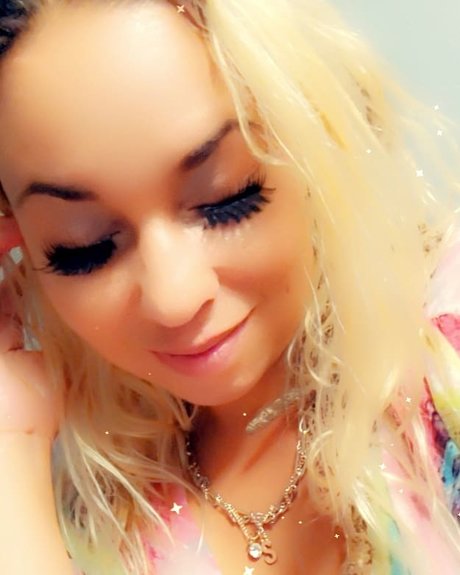 Обнаженная фотография утечки OnlyFans от Tay Digzz