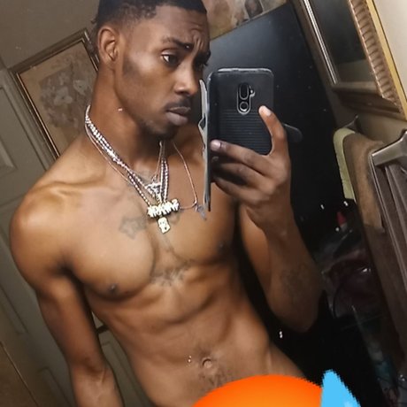 Naken läckt OnlyFans-bild av Southernchocolate