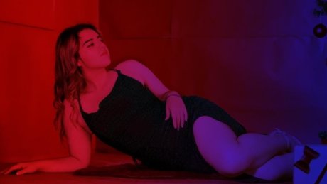 Naken läckt OnlyFans-bild av Xuxu