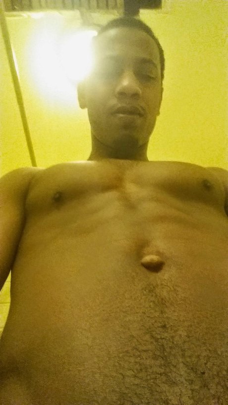 Nacktes geleaktes OnlyFans-Foto von Tone Bone