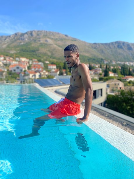 Naken läckt OnlyFans-bild av D 