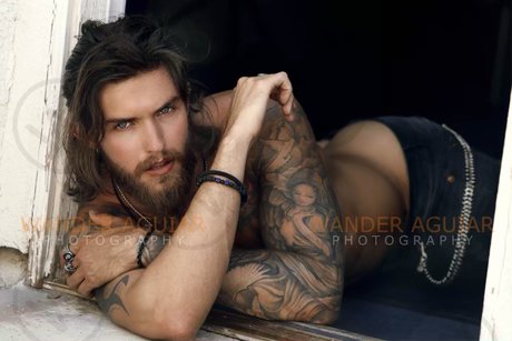 Обнаженная фотография утечки OnlyFans от Zachary Charles