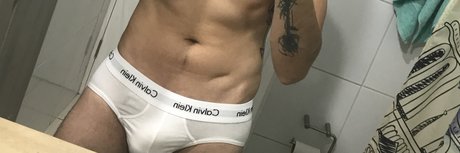 Naken läckt OnlyFans-bild av Thomas Matus