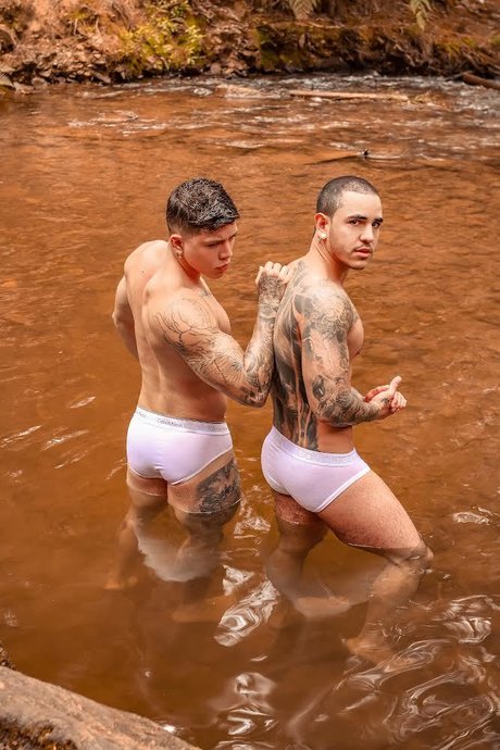 Naken läckt OnlyFans-bild av Zacandmarcos