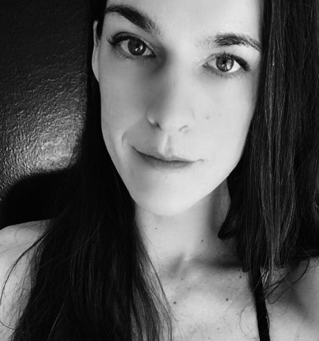 Naken lekkede OnlyFans-bilde av Ts Mai Louve