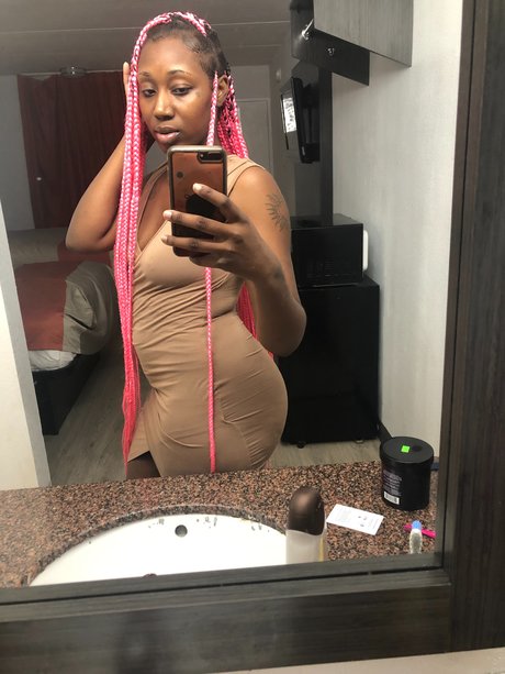 Photo nue de fuite OnlyFans de Growthqueen