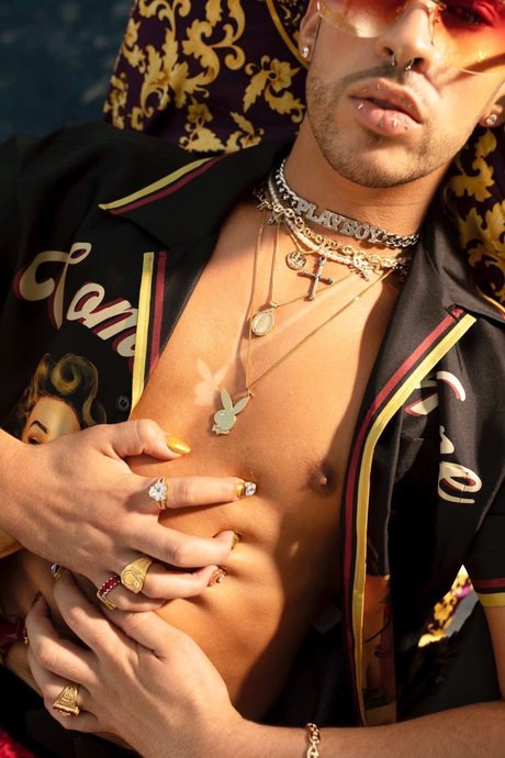 Naken lekkede OnlyFans-bilde av Saint