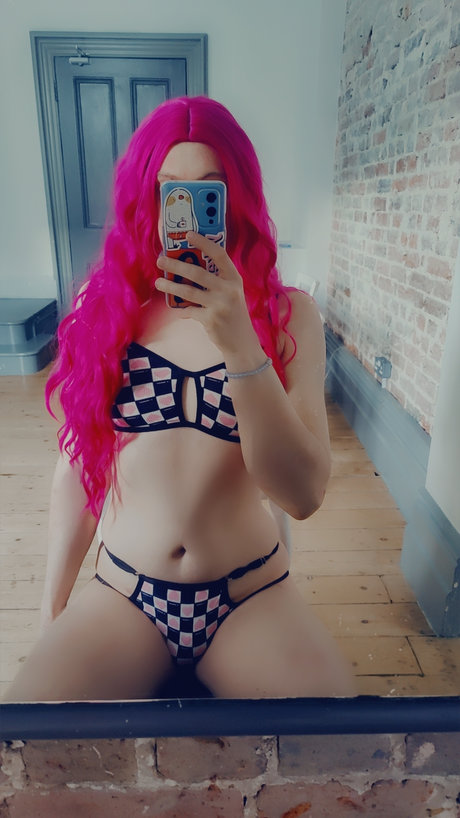 Naken läckt OnlyFans-bild av  Lola Lush 