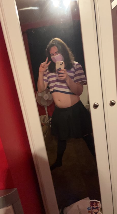 Naken läckt OnlyFans-bild av Typicaltrappy
