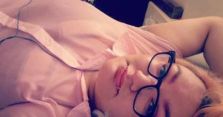 Обнаженная фотография утечки OnlyFans от Twotriyin