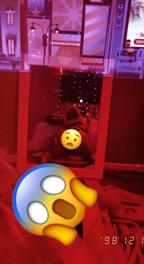 Naken läckt OnlyFans-bild av Kt