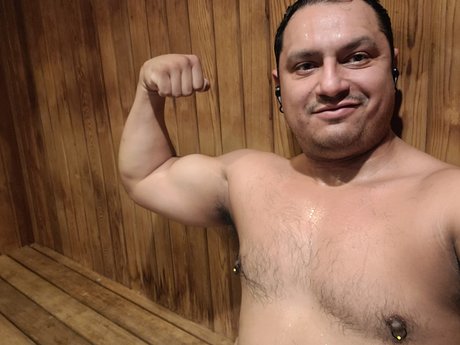 Nacktes geleaktes OnlyFans-Foto von Bonifico Salinas