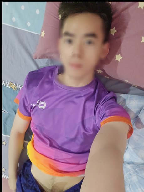 Naken läckt OnlyFans-bild av Tony