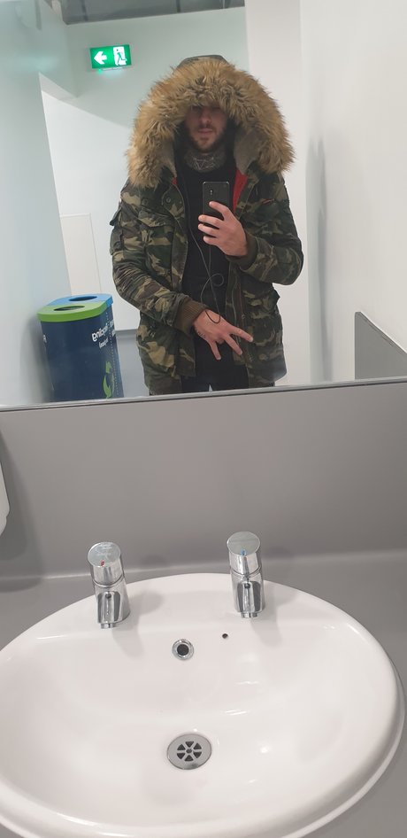 Chris OnlyFans 유출 누드 사진