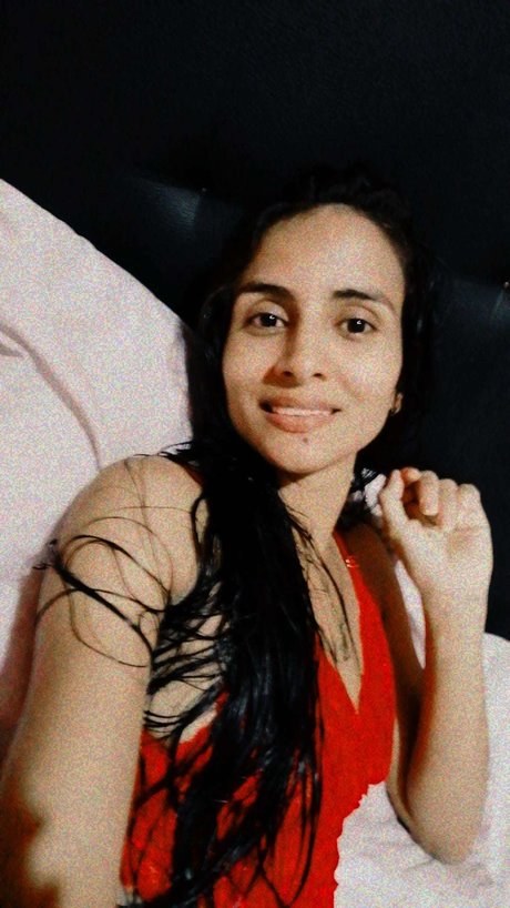 Naken läckt OnlyFans-bild av Flaca