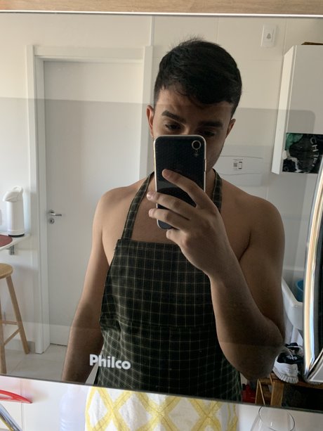 Naken läckt OnlyFans-bild av Oliver