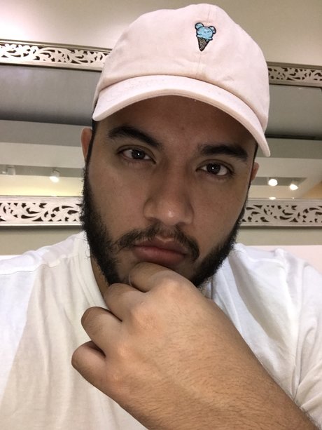 Naken läckt OnlyFans-bild av Panduhhmonium