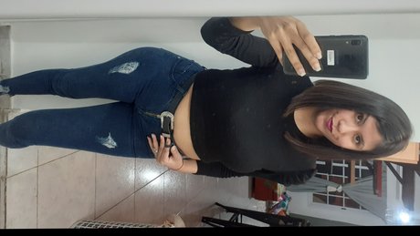 Naken läckt OnlyFans-bild av Florxxxi 