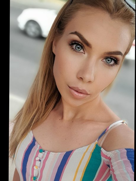 Alasti lekkinud OnlyFans-i pilt Sweetkiss