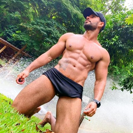 Обнаженная фотография утечки OnlyFans от Romullo Px