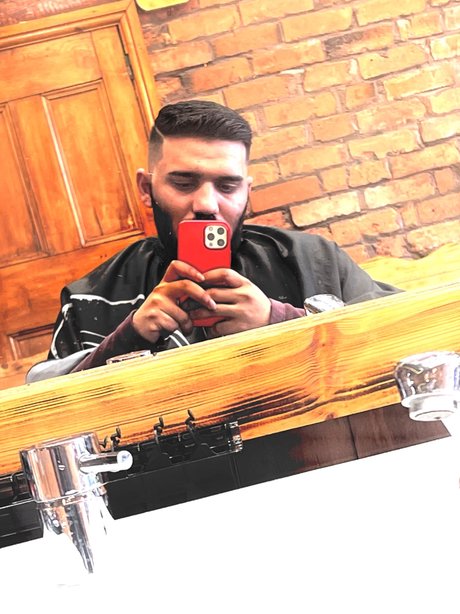 Naken läckt OnlyFans-bild av Florin Essex