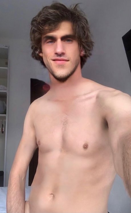 Naken läckt OnlyFans-bild av Fansports