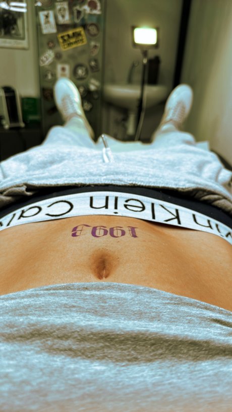 Naken läckt OnlyFans-bild av   