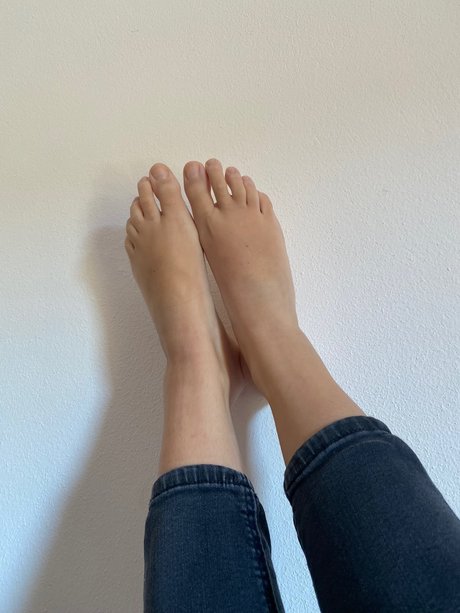 Nøgent lækket OnlyFans-billede af Feetfragolina