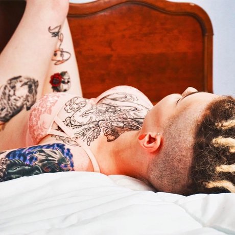 Naken läckt OnlyFans-bild av Olliecollie710