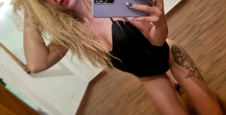 Alasti lekkinud OnlyFans-i pilt Olivia Sokolov