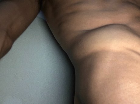 Alaston vuotanut OnlyFans-kuva Papi