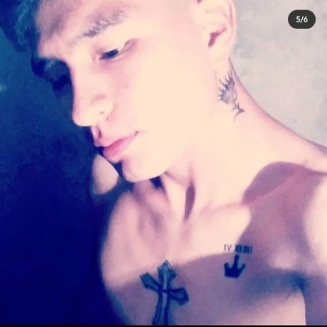 Nahá fotka uniklých OnlyFans od Abraham