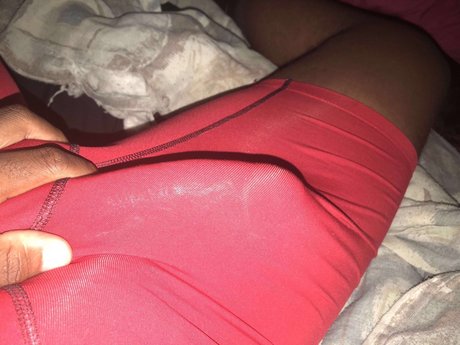 Naken läckt OnlyFans-bild av King