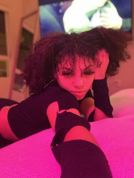 Naken läckt OnlyFans-bild av Majin Mariaa