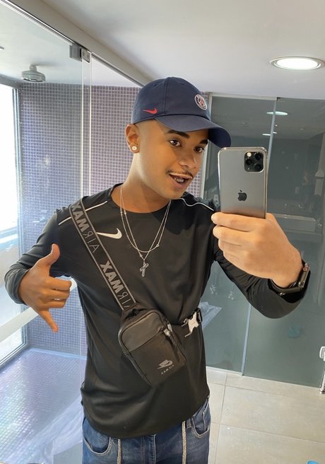 Naken läckt OnlyFans-bild av Patrick