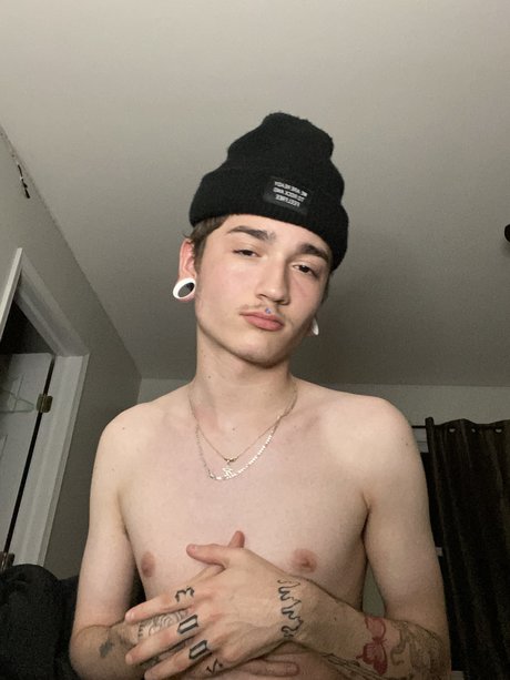 Naken läckt OnlyFans-bild av J