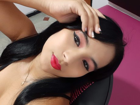 Naakte gelekte OnlyFans-foto van Maria Angel