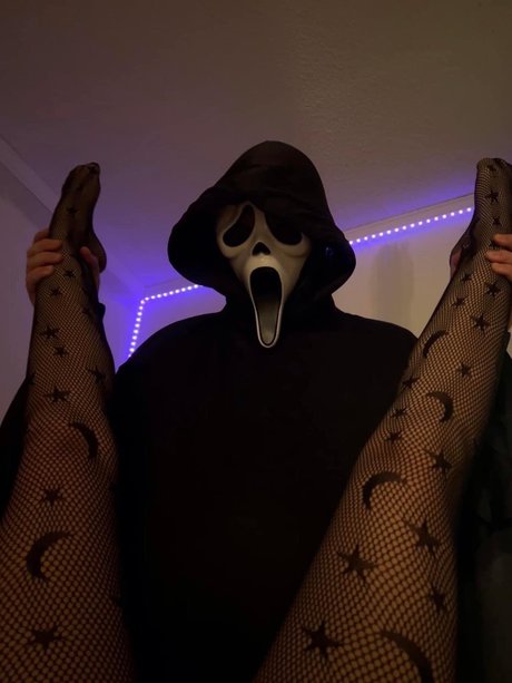Naken läckt OnlyFans-bild av Mothermadeafreak