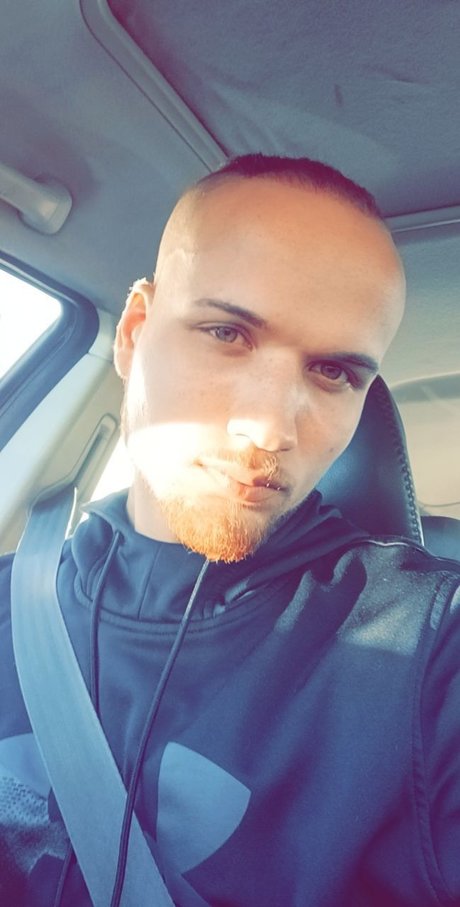 Naakte gelekte OnlyFans-foto van Daddyj