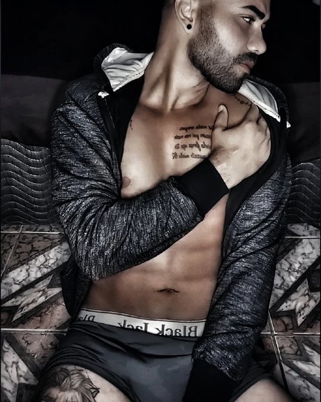 Nahá fotka uniklých OnlyFans od Lorhan Silva