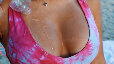 Naakte gelekte OnlyFans-foto van Izy