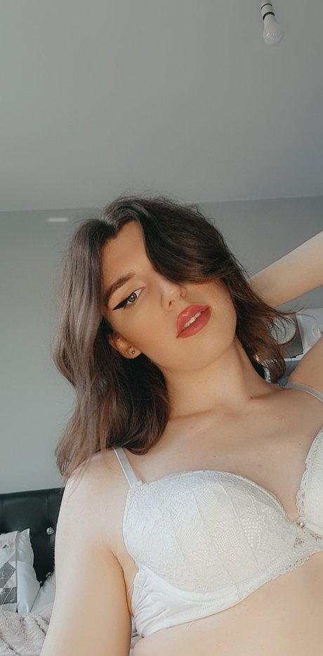 Alasti lekkinud OnlyFans-i pilt Izzywinterz Free