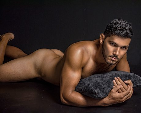 Naken lekkede OnlyFans-bilde av Iron Man Brazil