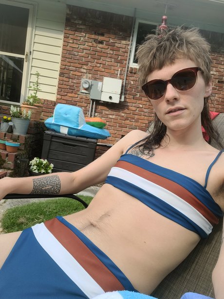 Naken lekkede OnlyFans-bilde av Liza Winter