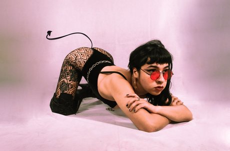 Nacktes geleaktes OnlyFans-Foto von Hex